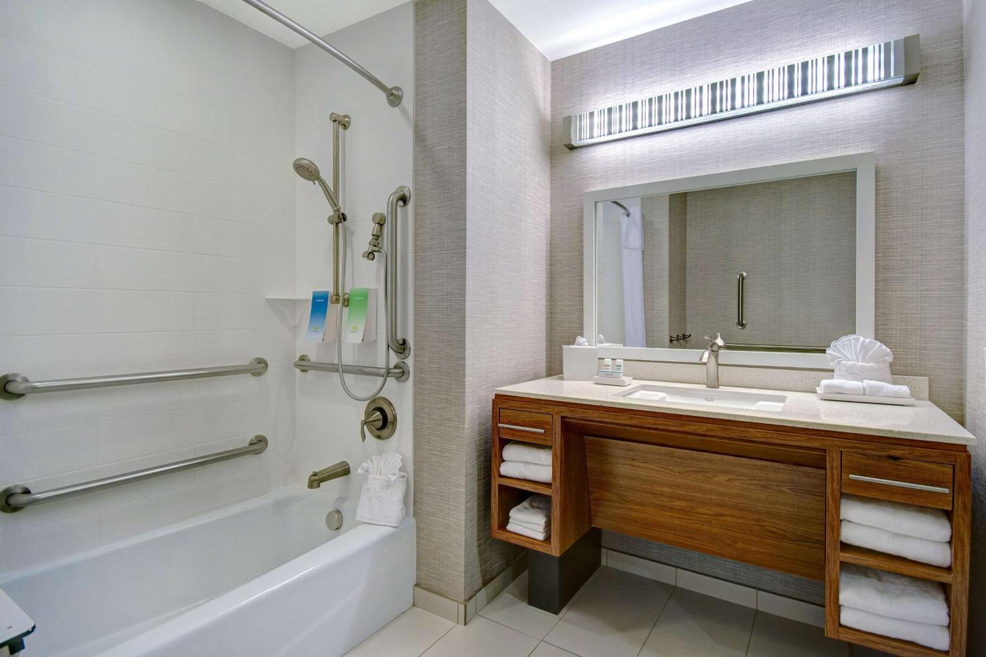 Home2 Dallas-frisco Hotel 3*